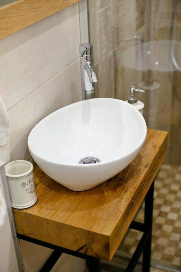 Jasmine Serenity Apartment - Central, Behind Black Church Brasov Luaran gambar