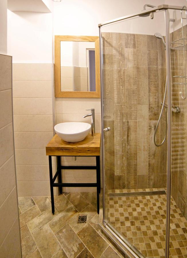 Jasmine Serenity Apartment - Central, Behind Black Church Brasov Luaran gambar